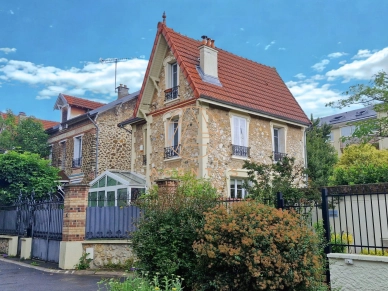 Maison à vendre 7 pièces de 136,63 m² à Le Perreux-sur-Marne