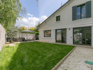 Maison à vendre 5 pièces de 101,4 m² à Saint-Maur-des-Fossés