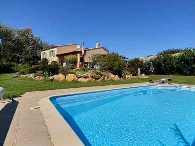 Maison à vendre 5 pièces de 105 m² à Saint-Chamas
