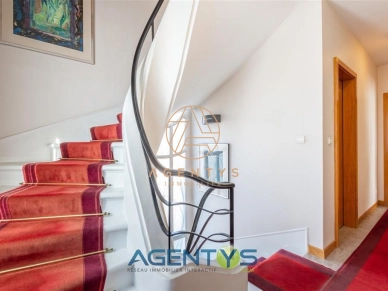 Maison à vendre 10 pièces de 205 m²