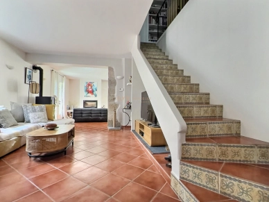 Maison à vendre 4 pièces de 207,17 m² à Camps-la-Source