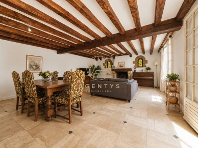 Maison à vendre 7 pièces de 217 m² à Villiers-sur-Marne