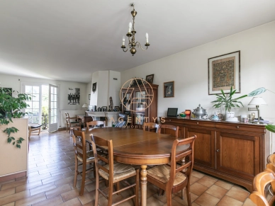 Maison à vendre 5 pièces de 127,65 m² à Ormesson-sur-Marne