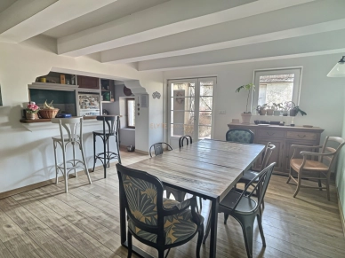 Maison à vendre 4 pièces de 140 m² à Villelaure