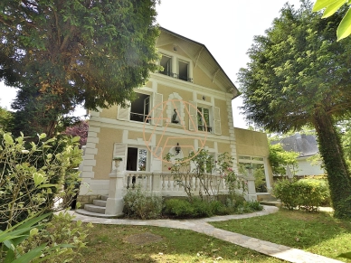 Maison à vendre 8 pièces de 200 m² à Saint-Maur-des-Fossés