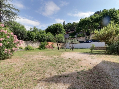 Maison à vendre 9 pièces de 482 m² à Saint-Chamas