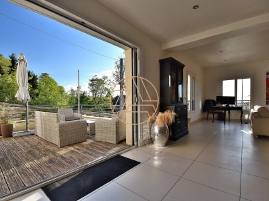Maison à vendre 8 pièces de 235 m² à Chennevières-sur-Marne