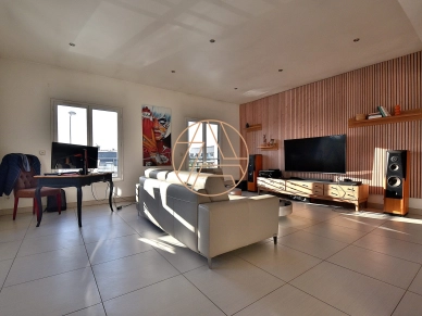 Maison à vendre 8 pièces de 235 m² à Chennevières-sur-Marne