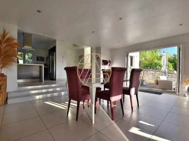 Maison à vendre 8 pièces de 235 m² à Chennevières-sur-Marne