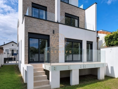 Maison à vendre 7 pièces de 157 m² à Saint-Maur-des-Fossés
