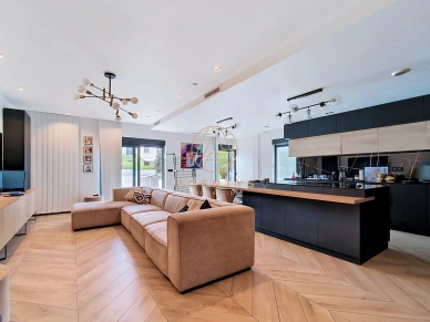 Maison à vendre 7 pièces de 157 m² à Saint-Maur-des-Fossés