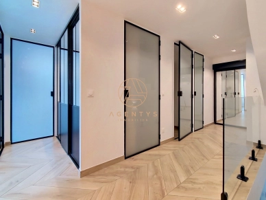 Maison à vendre 7 pièces de 157 m² à Saint-Maur-des-Fossés