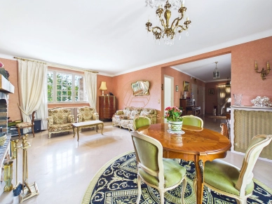 Maison à vendre 8 pièces de 198 m² à Villiers-sur-Marne