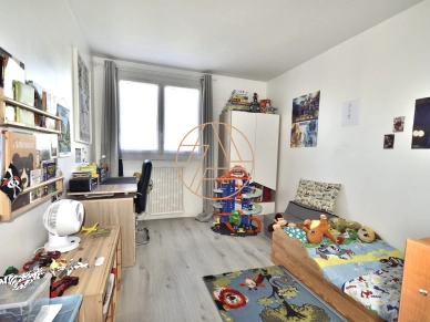 Appartement à vendre 4 pièces de 83 m² à Saint-Maur-des-Fossés