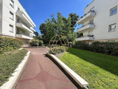 Appartement à vendre 3 pièces de 58 m² à Créteil
