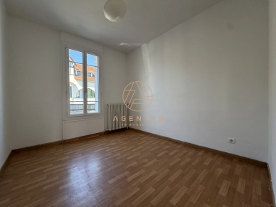Maison à vendre 6 pièces de 80,31 m² à Saint-Maur-des-Fossés