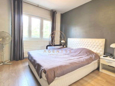 Maison à vendre 8 pièces de 158,53 m² à Champigny-sur-Marne