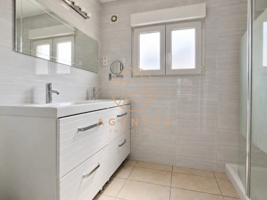 Maison à vendre 8 pièces de 158,53 m² à Champigny-sur-Marne