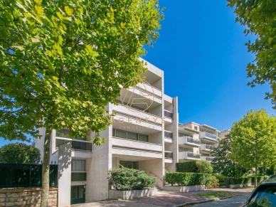Appartement à vendre 5 pièces de 103 m² à Saint-Maur-des-Fossés