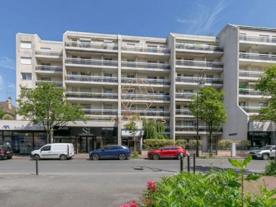 Appartement à vendre 2 pièces de 44,21 m² à Saint-Maur-des-Fossés