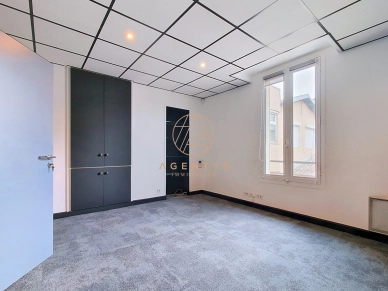 Local commercial à vendre de 121 m² à Saint-Maur-des-Fossés