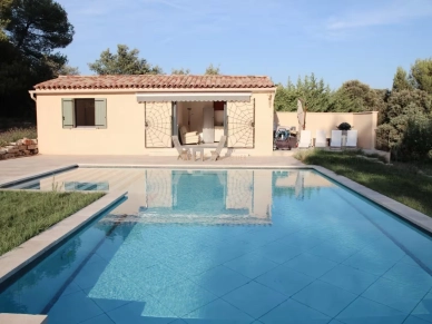 Maison à vendre 6 pièces de 255 m² à La Bastidonne