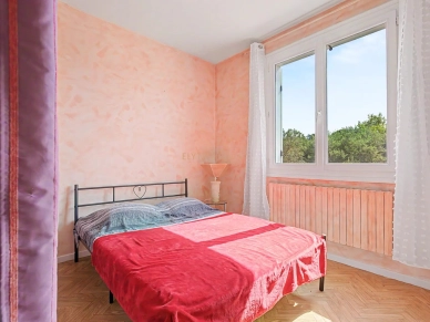 Maison à vendre 4 pièces de 235 m² à Velaux