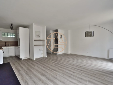 Maison à vendre 5 pièces de 89 m² à Saint-Maur-des-Fossés