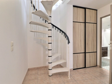 Appartement à vendre 2 pièces de 46 m² à Saint-Chamas