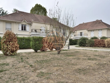 Maison à vendre 5 pièces de 89 m² à Saint-Maur-des-Fossés