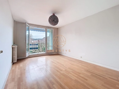 Appartement à vendre 3 pièces de 68 m² à Saint-Maur-des-Fossés