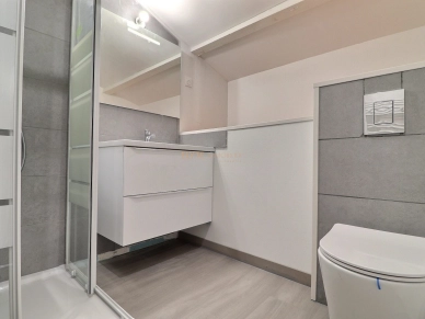 Appartement à louer 1 pièces de 49,66 m² à Saint-Chamas