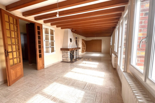 Maison à vendre 6 pièces de 160 m² à Mandres-les-Roses