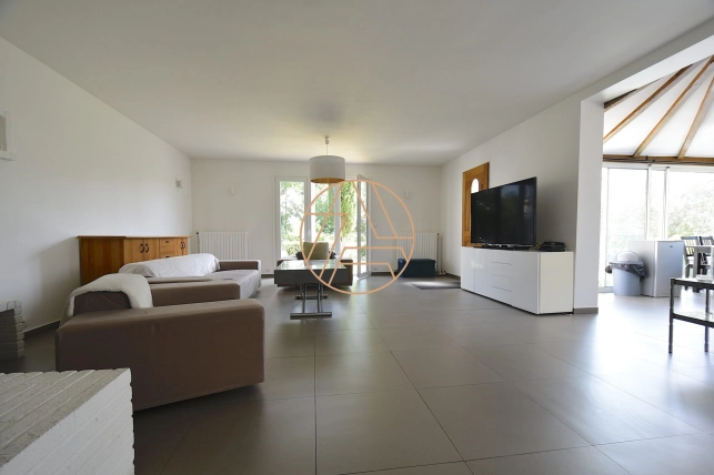 Maison à vendre 8 pièces de 254 m² à Le Plessis-Trévise