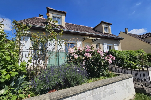 Maison à vendre 6 pièces de 130 m² à Pontault-Combault