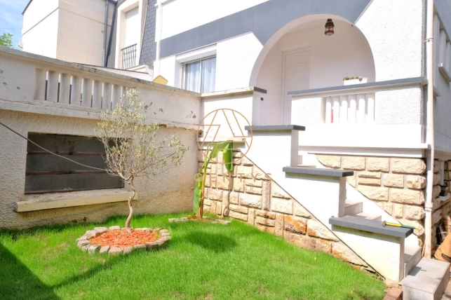 Maison à vendre 6 pièces de 78,4 m² à Joinville-le-Pont