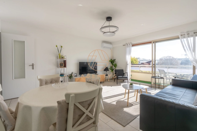 Appartement à vendre 2 pièces de 53,4 m² à Nogent-sur-Marne