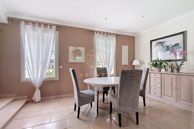 Maison à vendre 5 pièces de 102,5 m² à Saint-Maur-des-Fossés