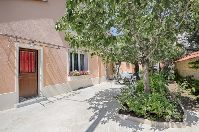 Maison à vendre 6 pièces de 108 m² à Champigny-sur-Marne