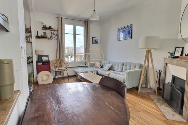 Appartement à vendre 3 pièces de 53,6 m² à Paris