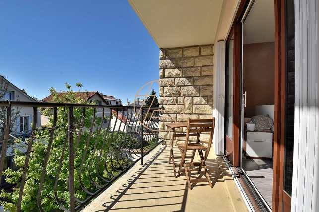 Appartement à vendre 5 pièces de 107,47 m² à Saint-Maur-des-Fossés