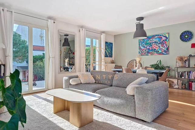 Maison vendu 6 pièces de 130 m² à Saint-Maur-des-Fossés