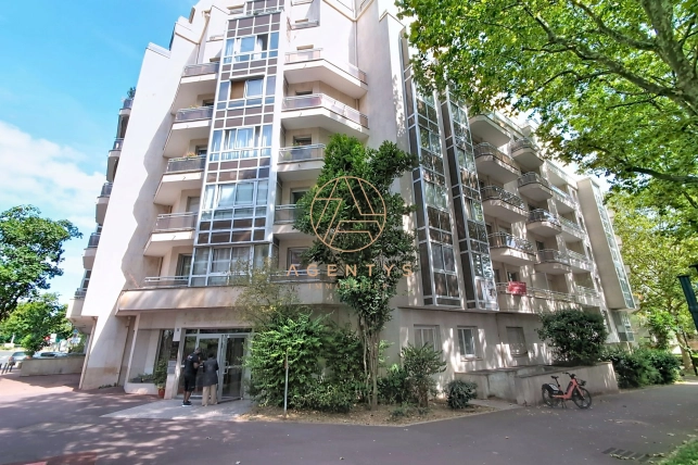 Appartement à vendre 2 pièces de 48,89 m² à Joinville-le-Pont