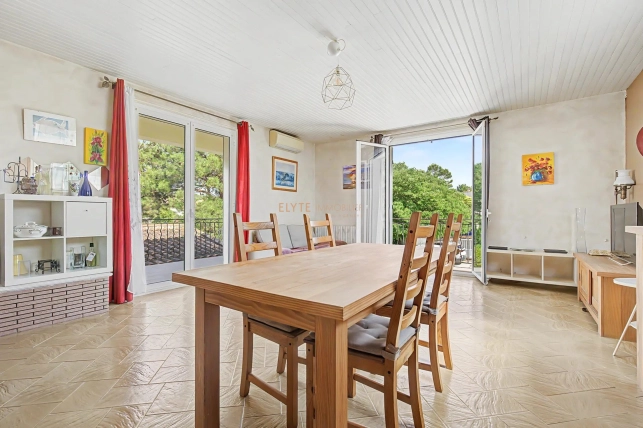 Maison à vendre 4 pièces de 235 m² à Velaux