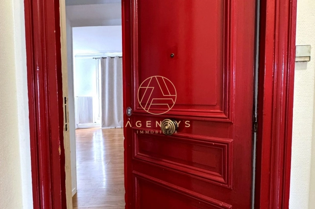 Appartement à louer 2 pièces de 49 m² à Paris