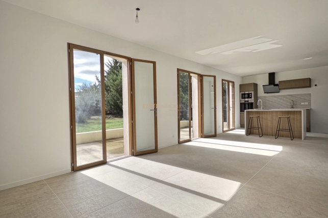 Maison 5 pièces 132 m² · à Nans-les-Pins · 132 m² · 649 000 €