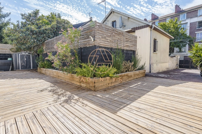 Maison à vendre 6 pièces de 186 m² à La Courneuve