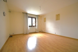 Maison à vendre 7 pièces de 157 m² à Ormesson-sur-Marne
