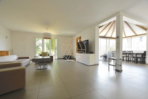 Maison à vendre 8 pièces de 254 m² à Le Plessis-Trévise