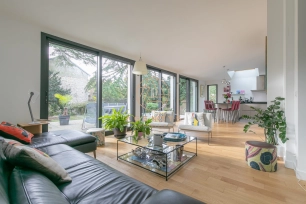 Maison à vendre 10 pièces de 200,27 m² à Saint-Maur-des-Fossés